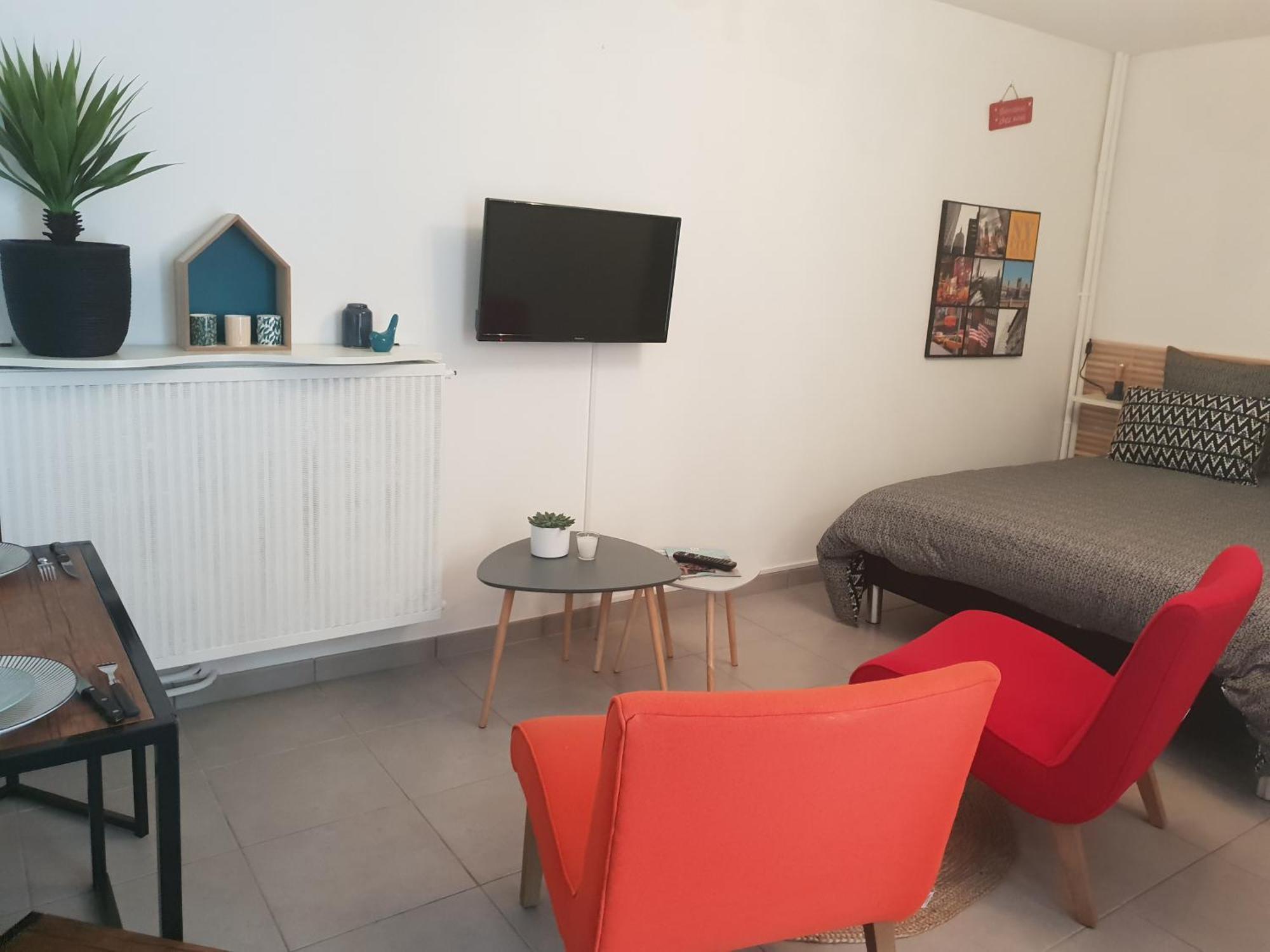 Le Garden Central Studio Dinan Exterior foto